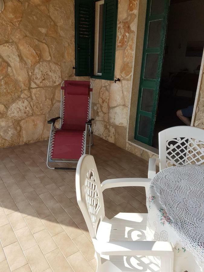 Vila Casa Fronte Mare Puro Relax Cava dʼAliga Exteriér fotografie